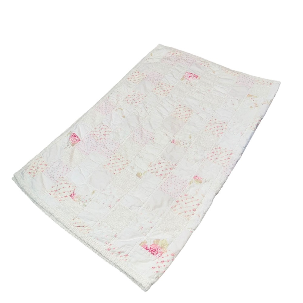 Simply Shabby Chic Patchwork Quilt Twin 63x86 Pink White Fair Floral Chenille